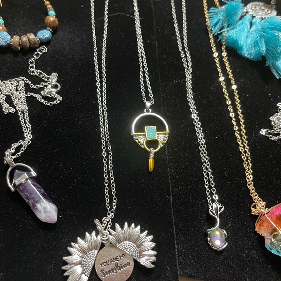 NECKLACE $14, Earring sets $12, Key Chain $7 MESSAGE BEFORE PURCHASE - Picture 4 of 6